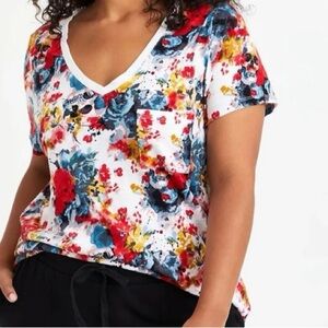 Torrid Women's Plus V-Neck Tee Floral Skull Print Red Size 1X 14-16 Shor…